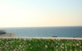 Centre Penthouse With Seaview
